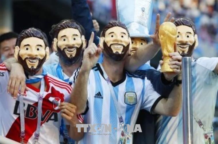 World Cup 2018: Nga trục xuất 4 cổ động viên Argentina quá khích ảnh 1
